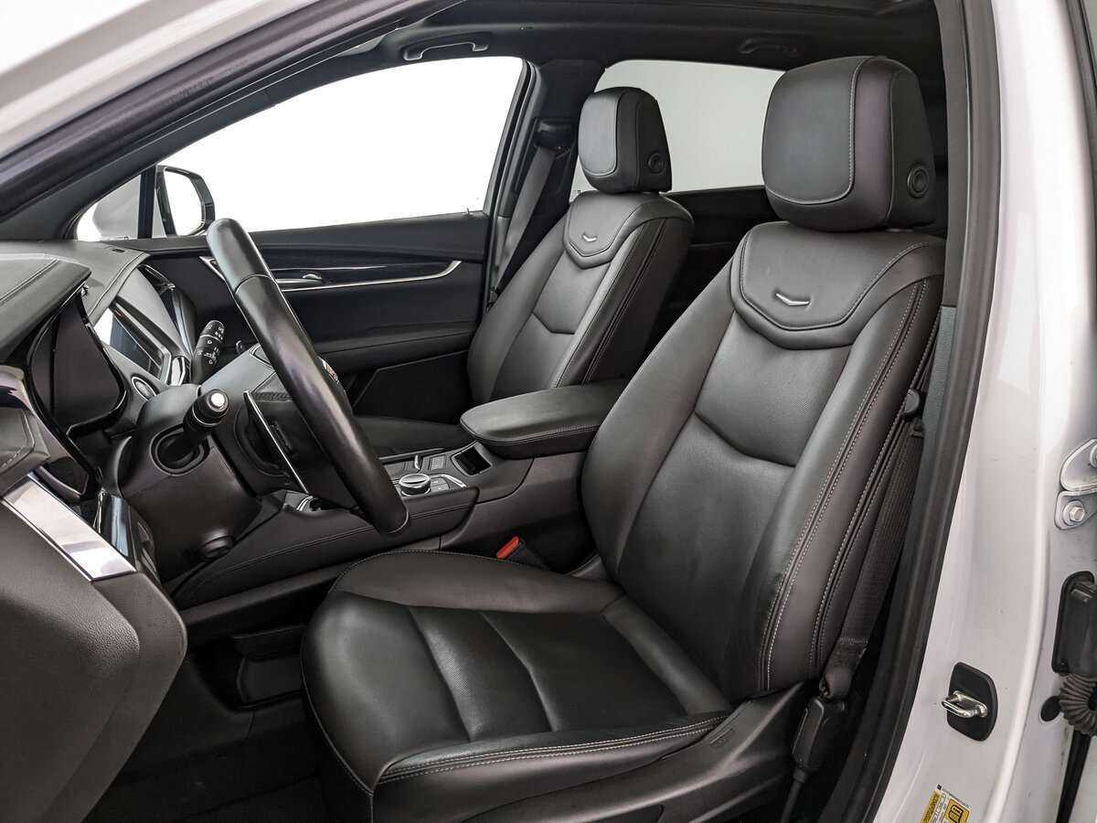 Купить Cadillac XT5 с пробегом. Фото: #19