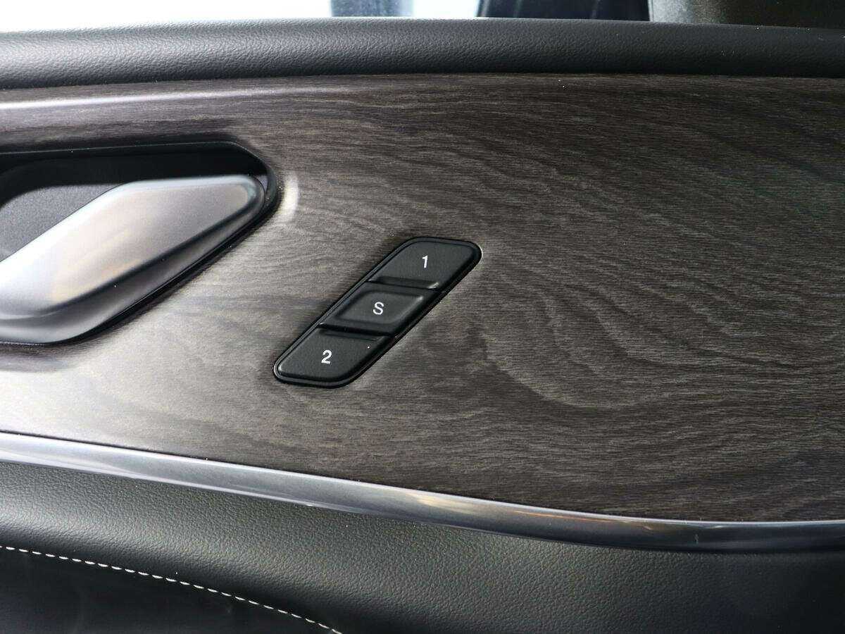 Купить Jeep Grand Cherokee с пробегом. Фото: #17