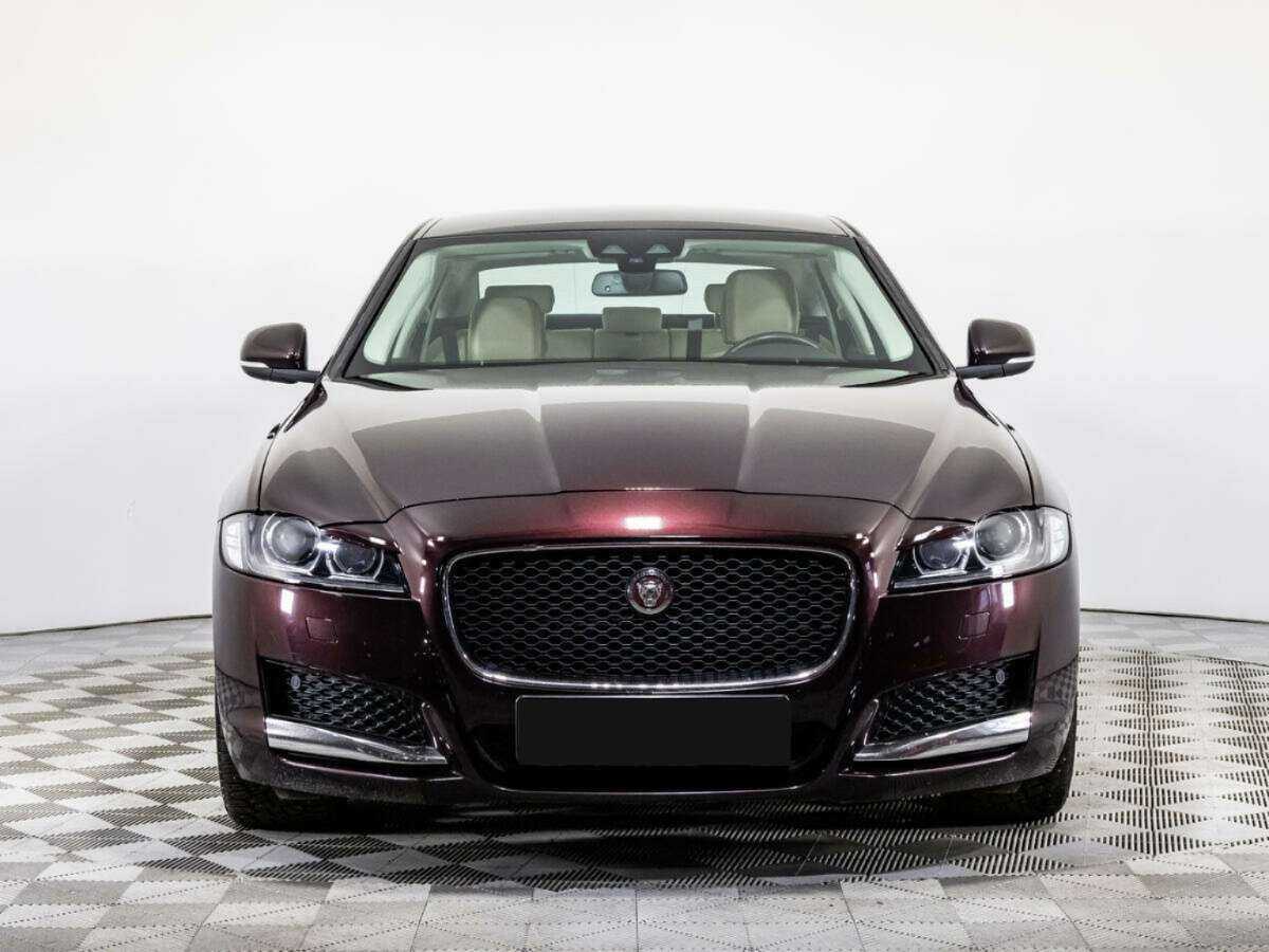 Купить Jaguar XF с пробегом. Фото: #1