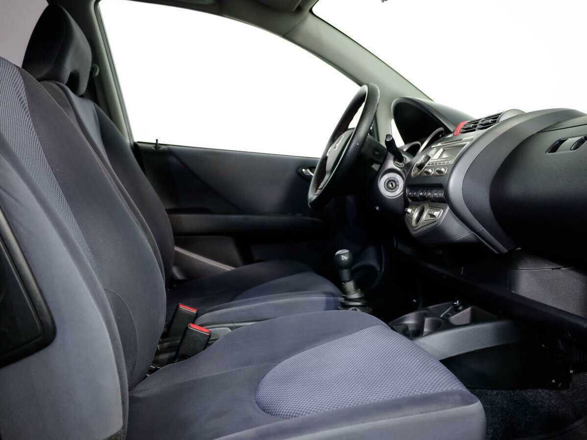 Купить Honda Jazz с пробегом. Фото: #10