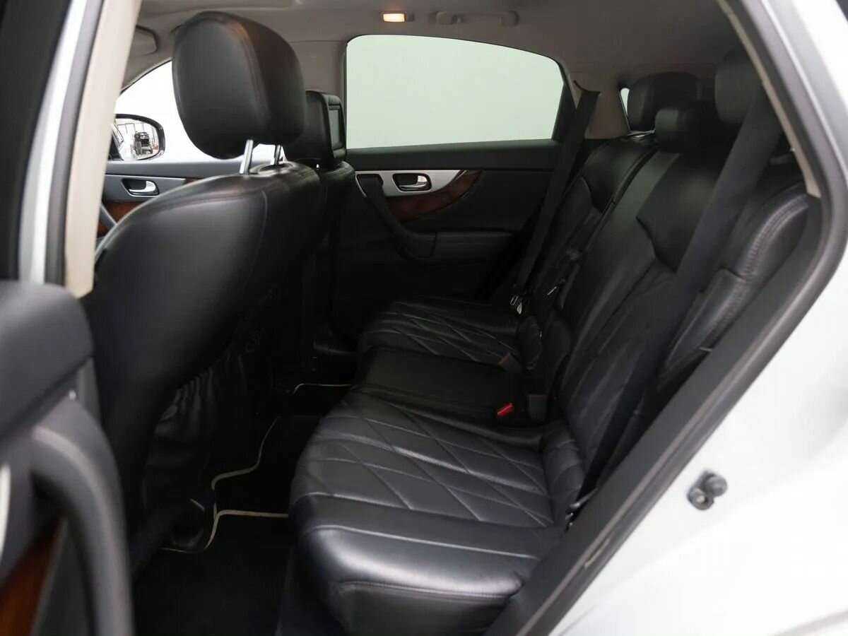Купить Infiniti FX с пробегом. Фото: #8