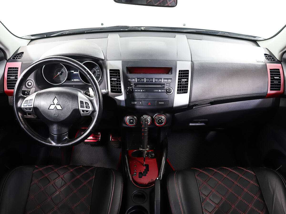 Купить Mitsubishi Outlander с пробегом. Фото: #10