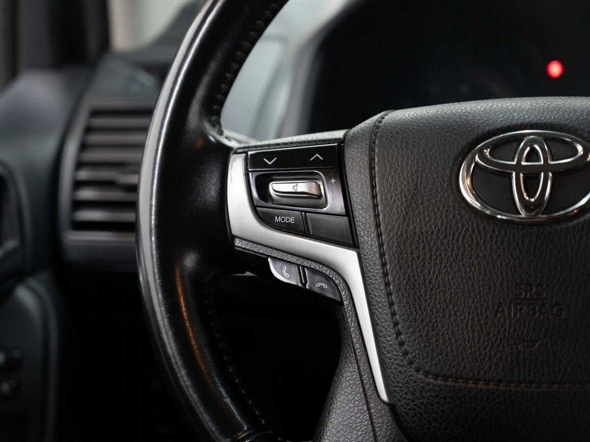 Купить Toyota Land Cruiser Prado с пробегом. Фото: #13
