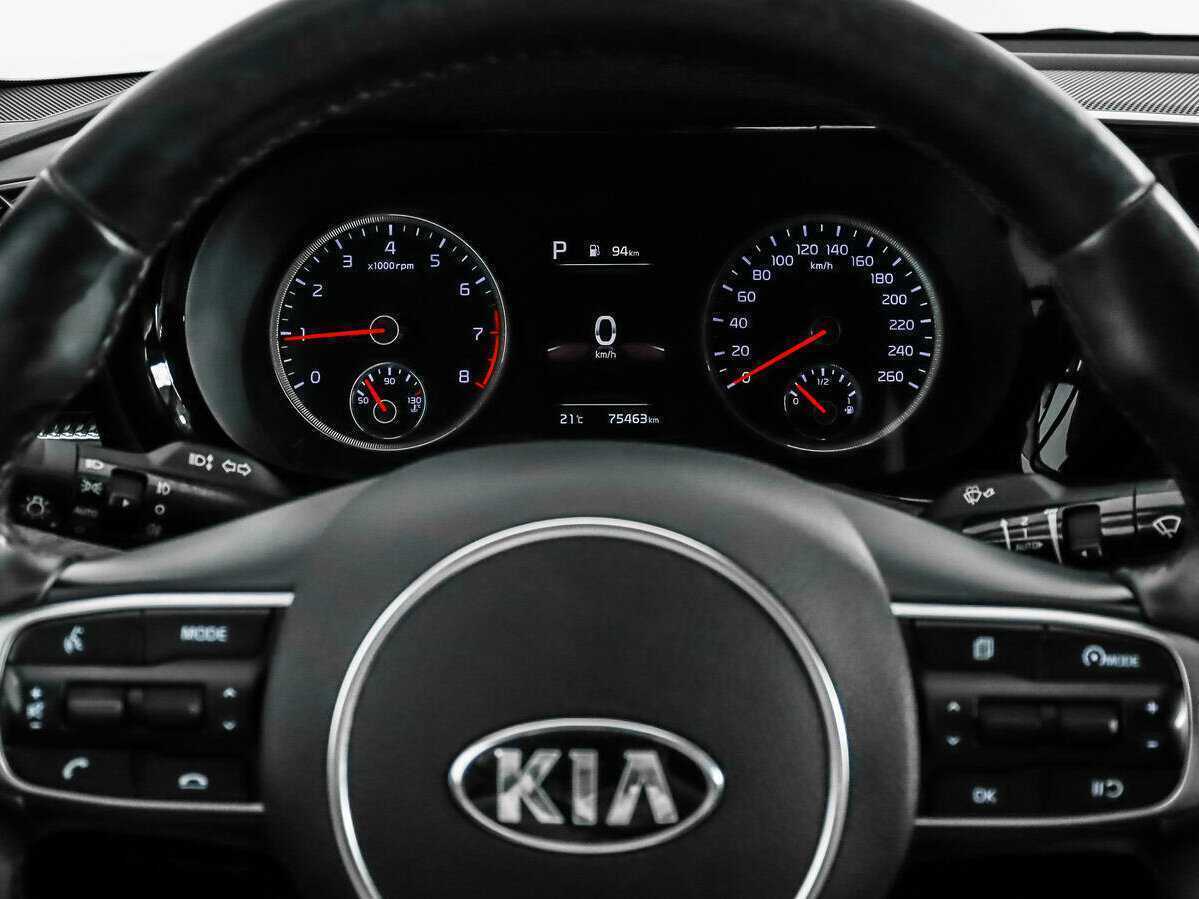 Купить Kia K5 с пробегом. Фото: #17