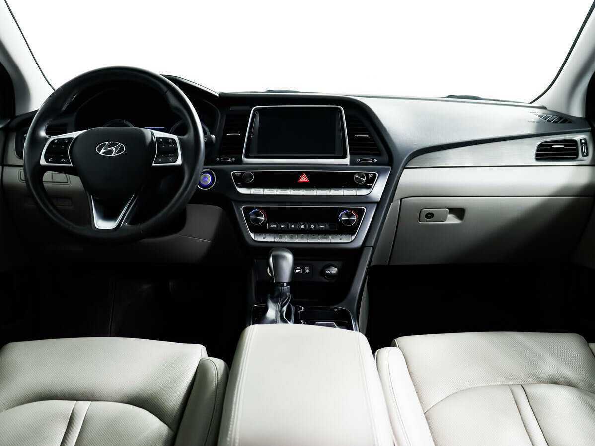 Купить Hyundai Sonata с пробегом. Фото: #8