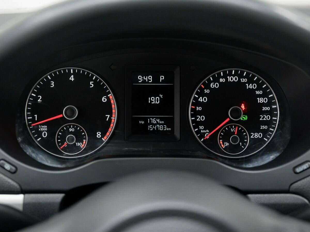 Купить Volkswagen Jetta с пробегом. Фото: #17