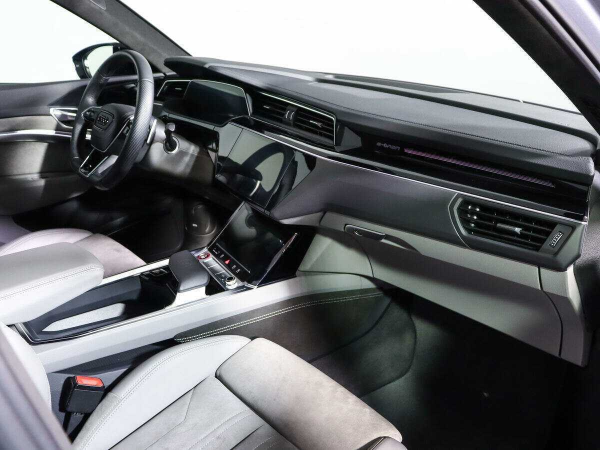 Купить Audi e-tron Sportback с пробегом. Фото: #6