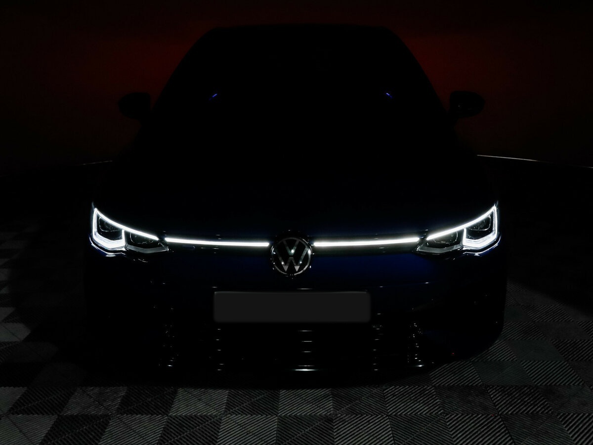 Купить Volkswagen Golf R с пробегом. Фото: #30