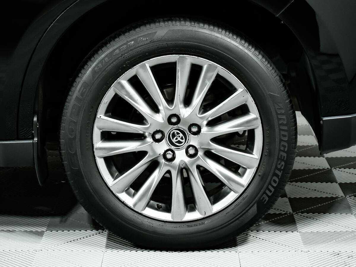 Купить Toyota Harrier с пробегом. Фото: #13