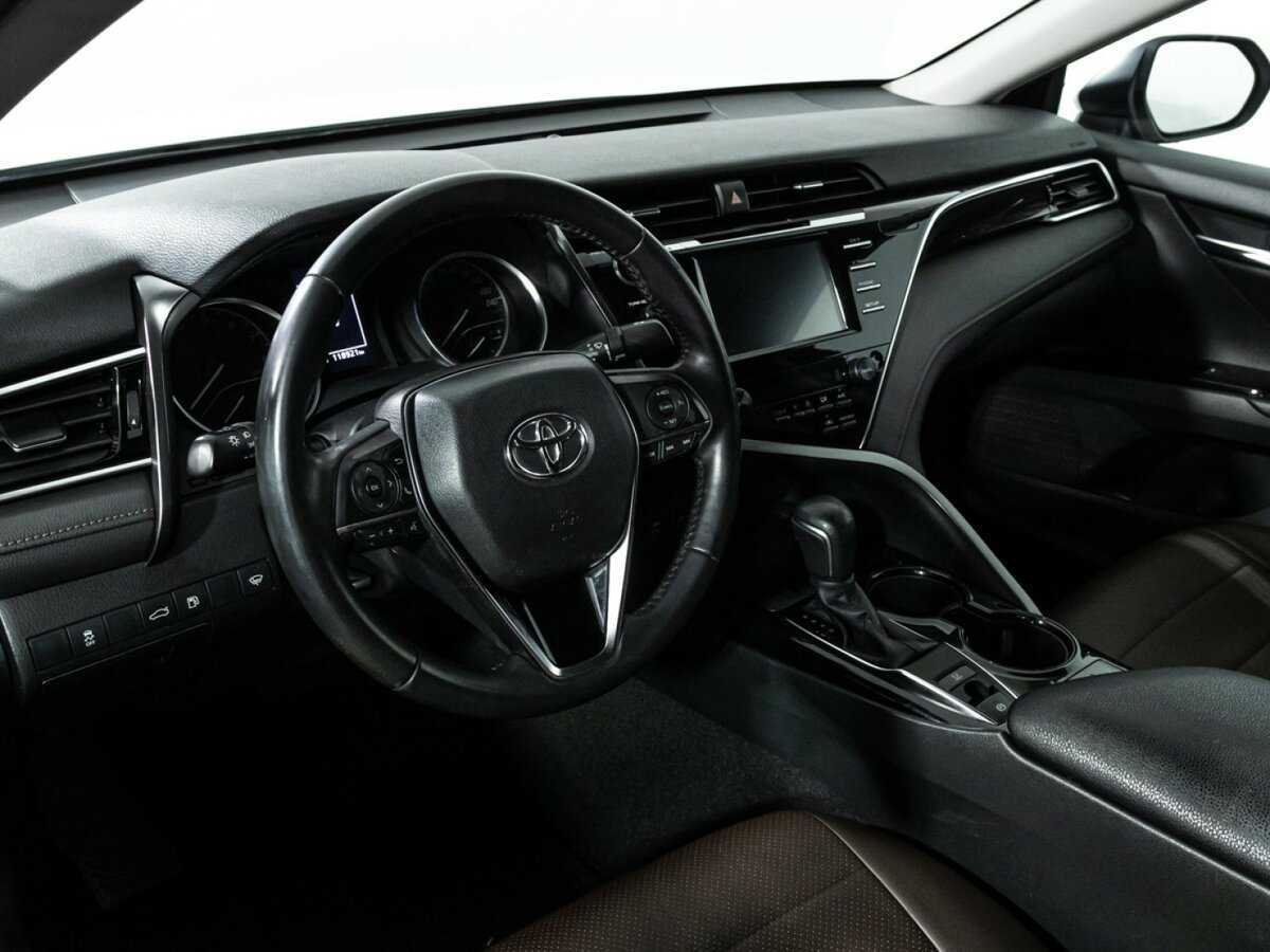Купить Toyota Camry с пробегом. Фото: #8