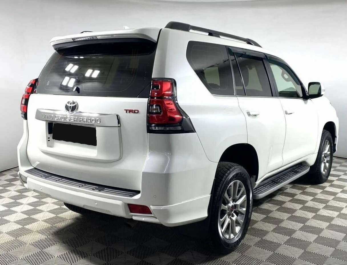 Купить Toyota Land Cruiser Prado с пробегом. Фото: #4