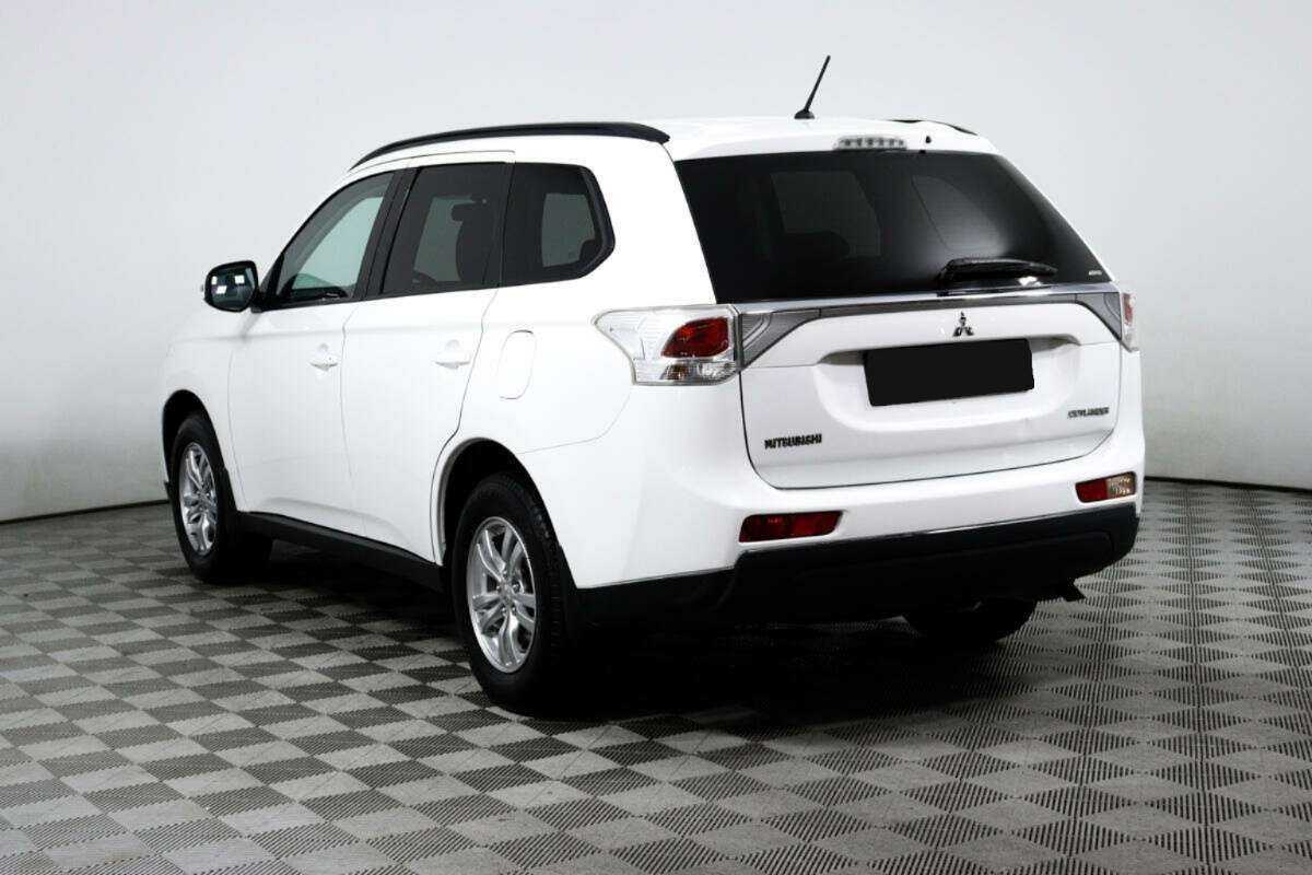 Купить Mitsubishi Outlander с пробегом. Фото: #6
