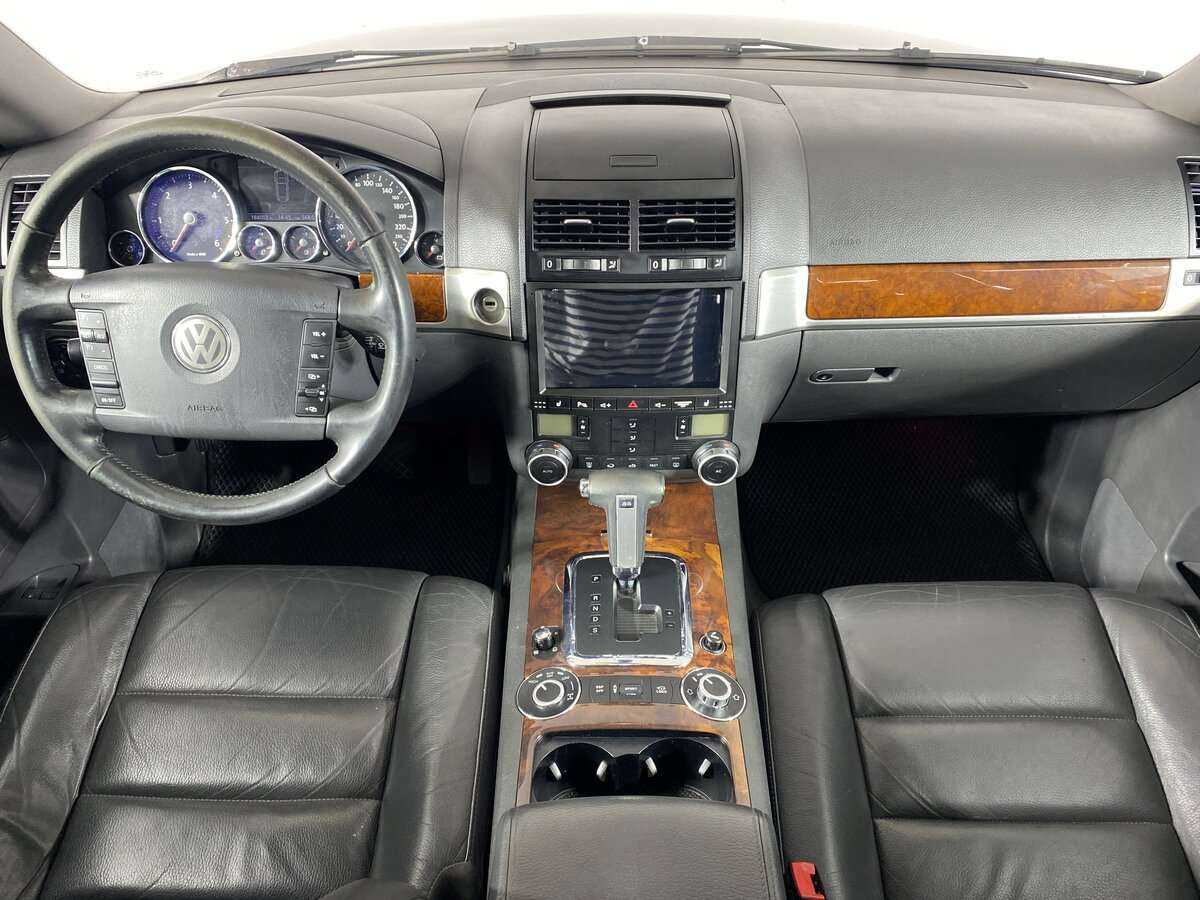 Купить Volkswagen Touareg с пробегом. Фото: #8