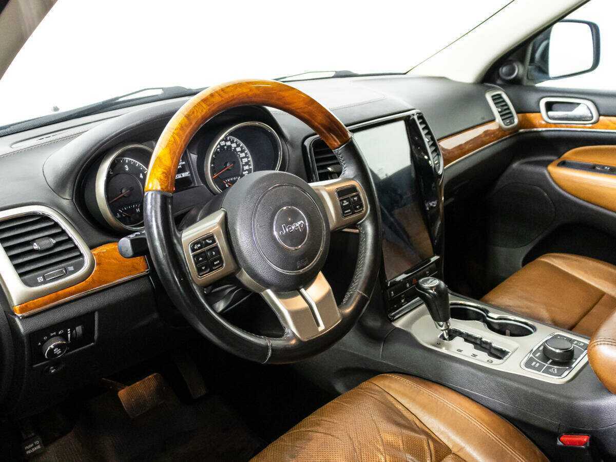 Купить Jeep Grand Cherokee с пробегом. Фото: #10