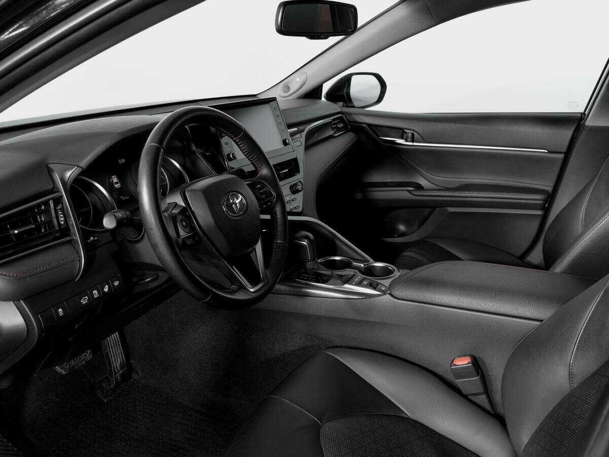Купить Toyota Camry с пробегом. Фото: #13