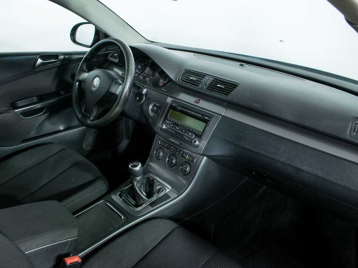 Купить Volkswagen Passat с пробегом. Фото: #8