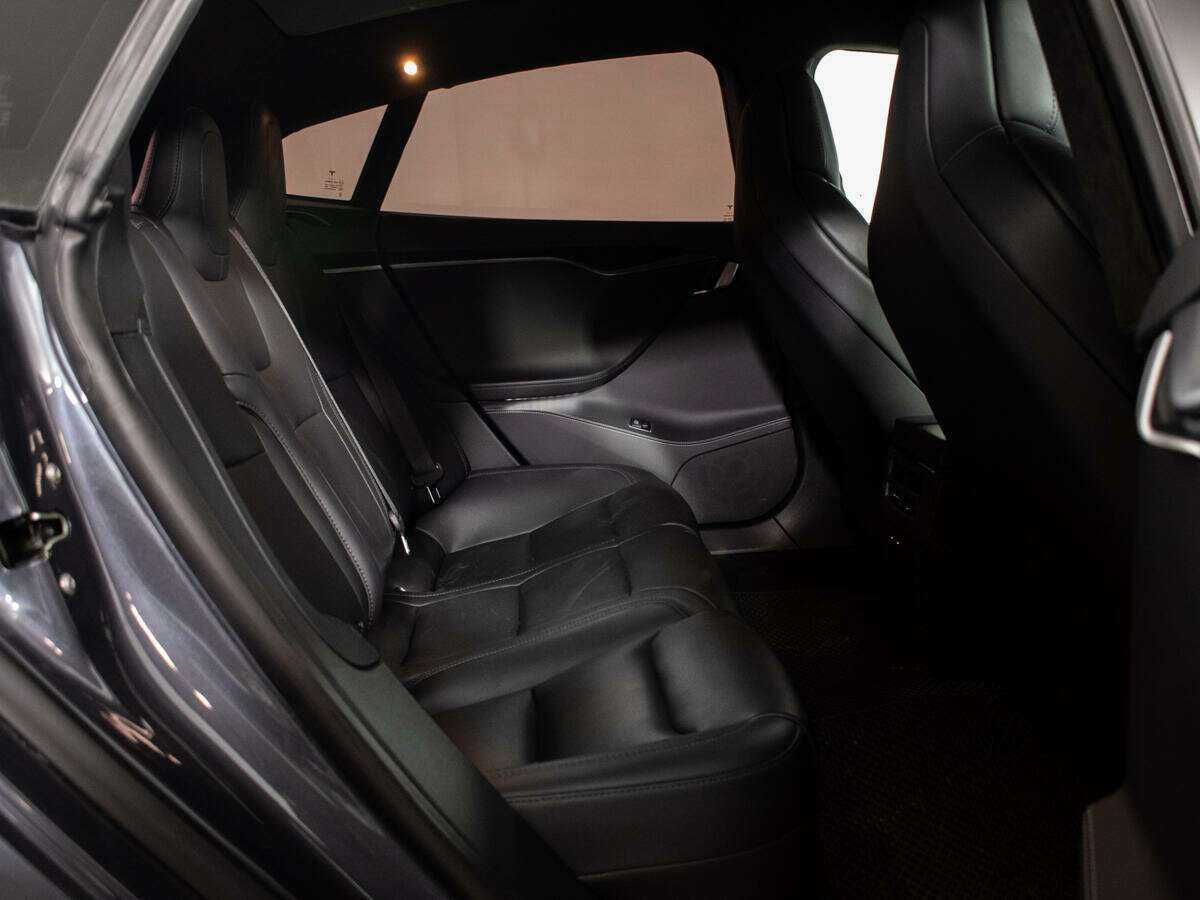 Купить Tesla Model S с пробегом. Фото: #9
