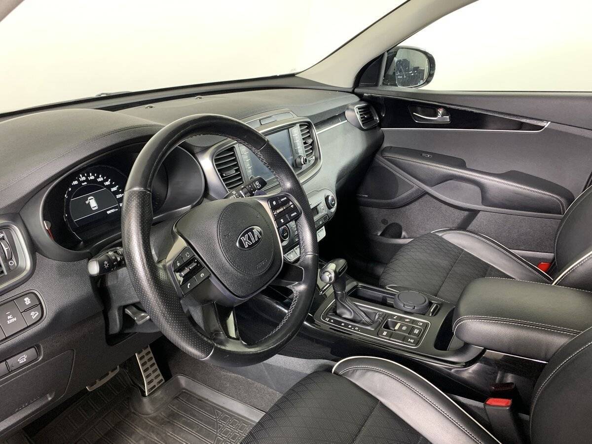 Купить Kia Sorento с пробегом. Фото: #10