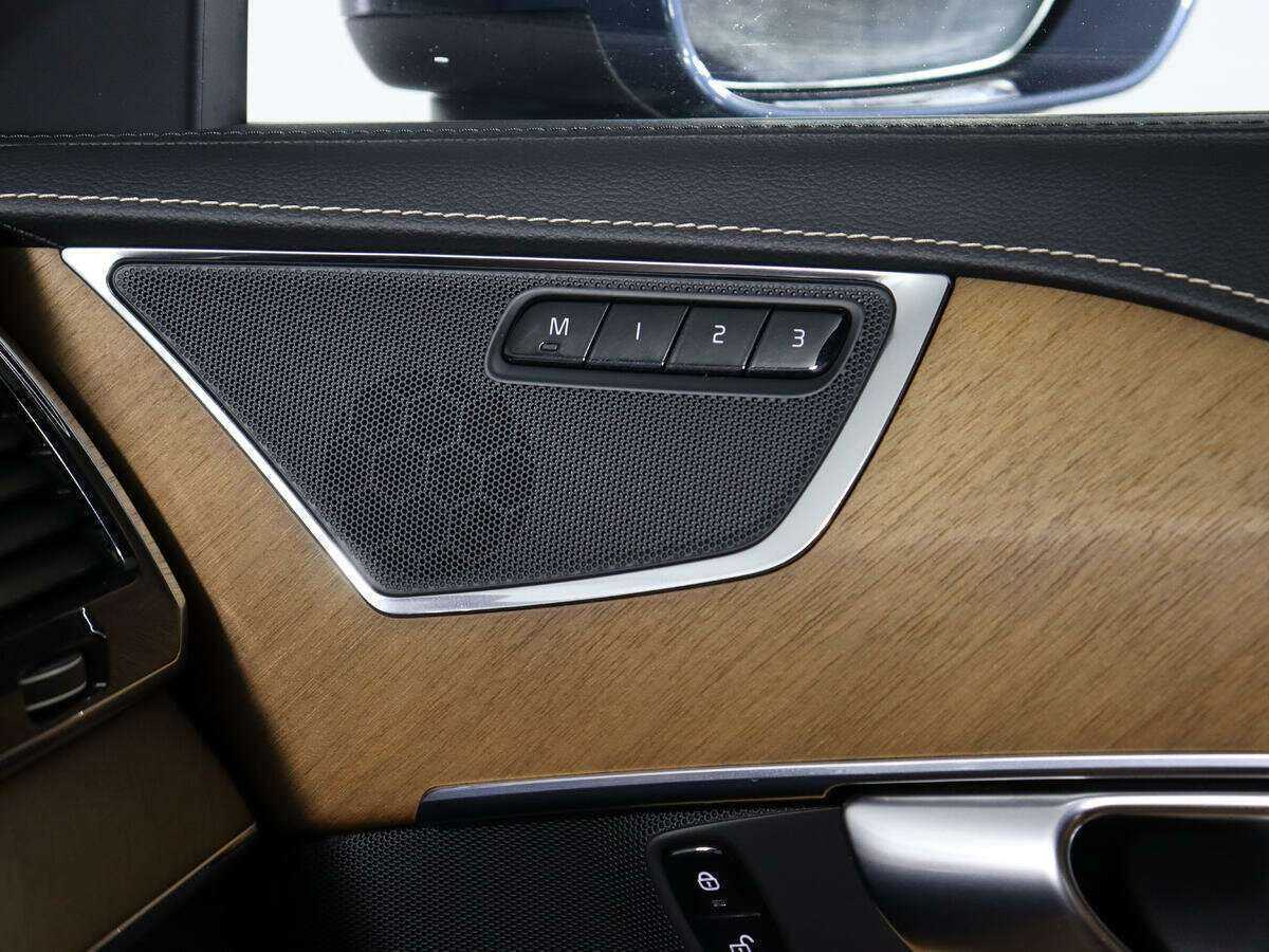 Купить Volvo XC90 с пробегом. Фото: #26