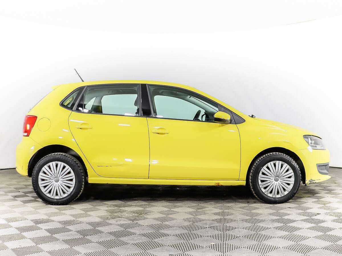 Купить Volkswagen Polo с пробегом. Фото: #3