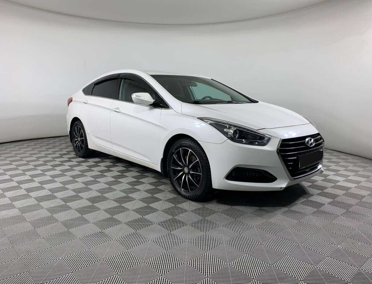 Купить Hyundai i40 с пробегом. Фото: #2