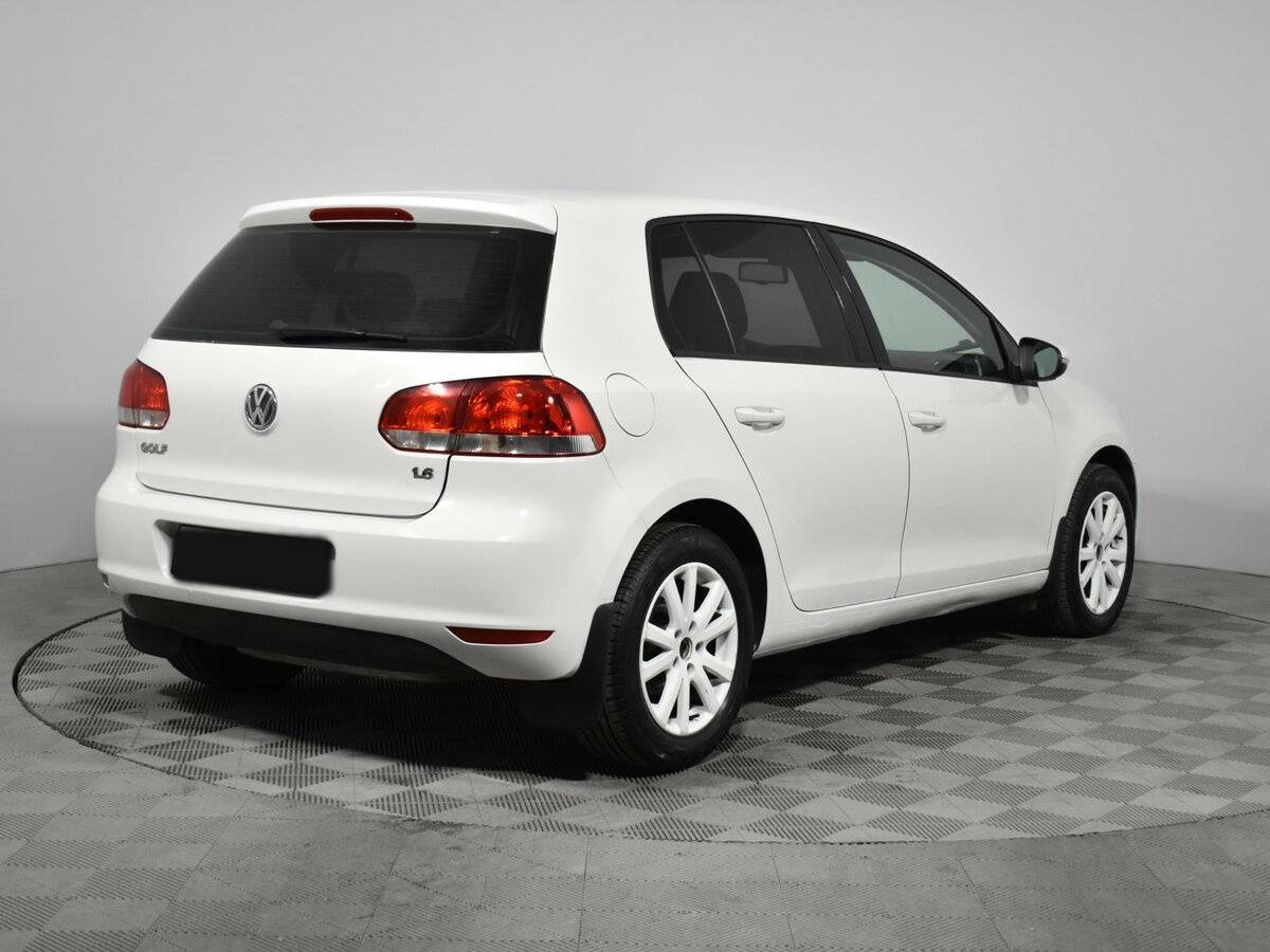 Купить Volkswagen Golf с пробегом. Фото: #4