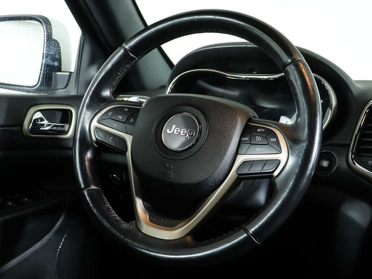 Купить Jeep Grand Cherokee с пробегом. Фото: #13