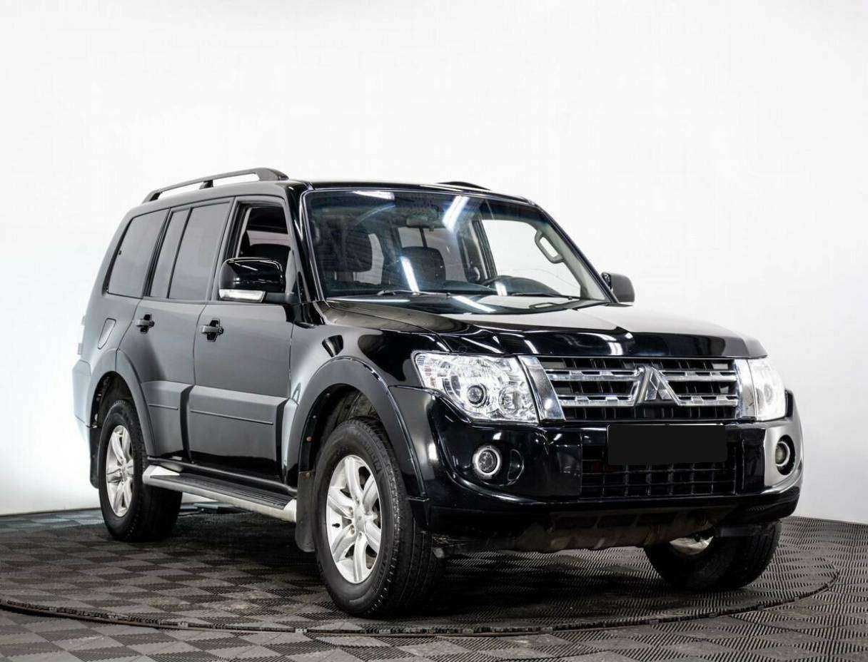 Купить Mitsubishi Pajero с пробегом. Фото: #2
