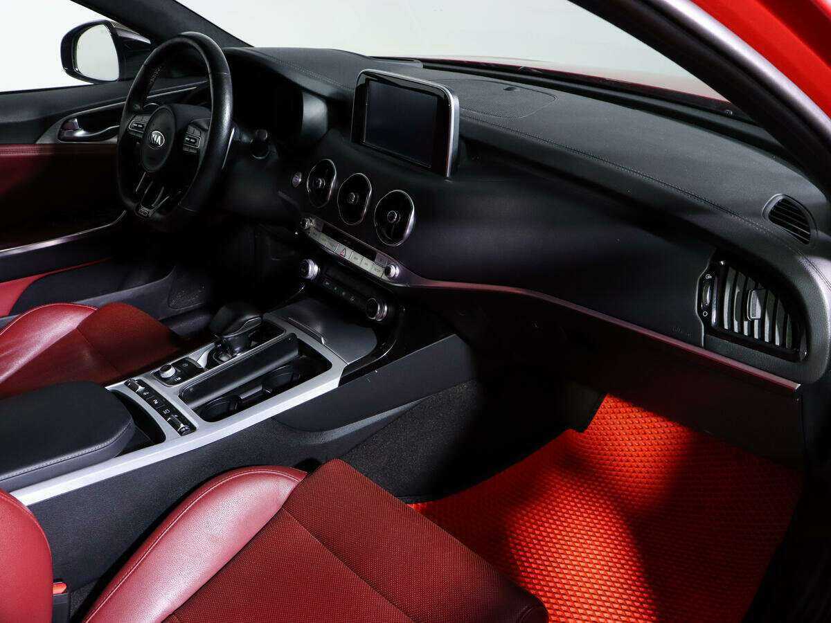 Купить Kia Stinger с пробегом. Фото: #8