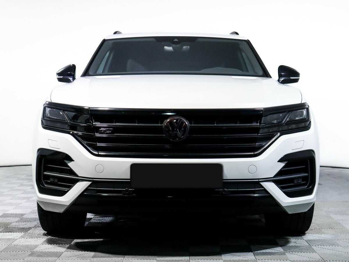 Купить Volkswagen Touareg с пробегом. Фото: #1