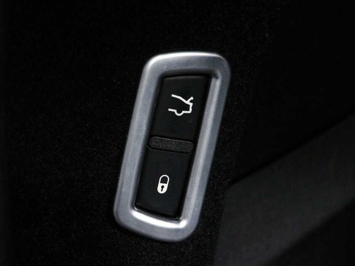 Купить Maserati Levante с пробегом. Фото: #18