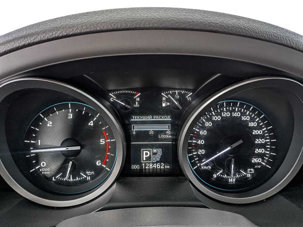 Купить Toyota Land Cruiser с пробегом. Фото: #15