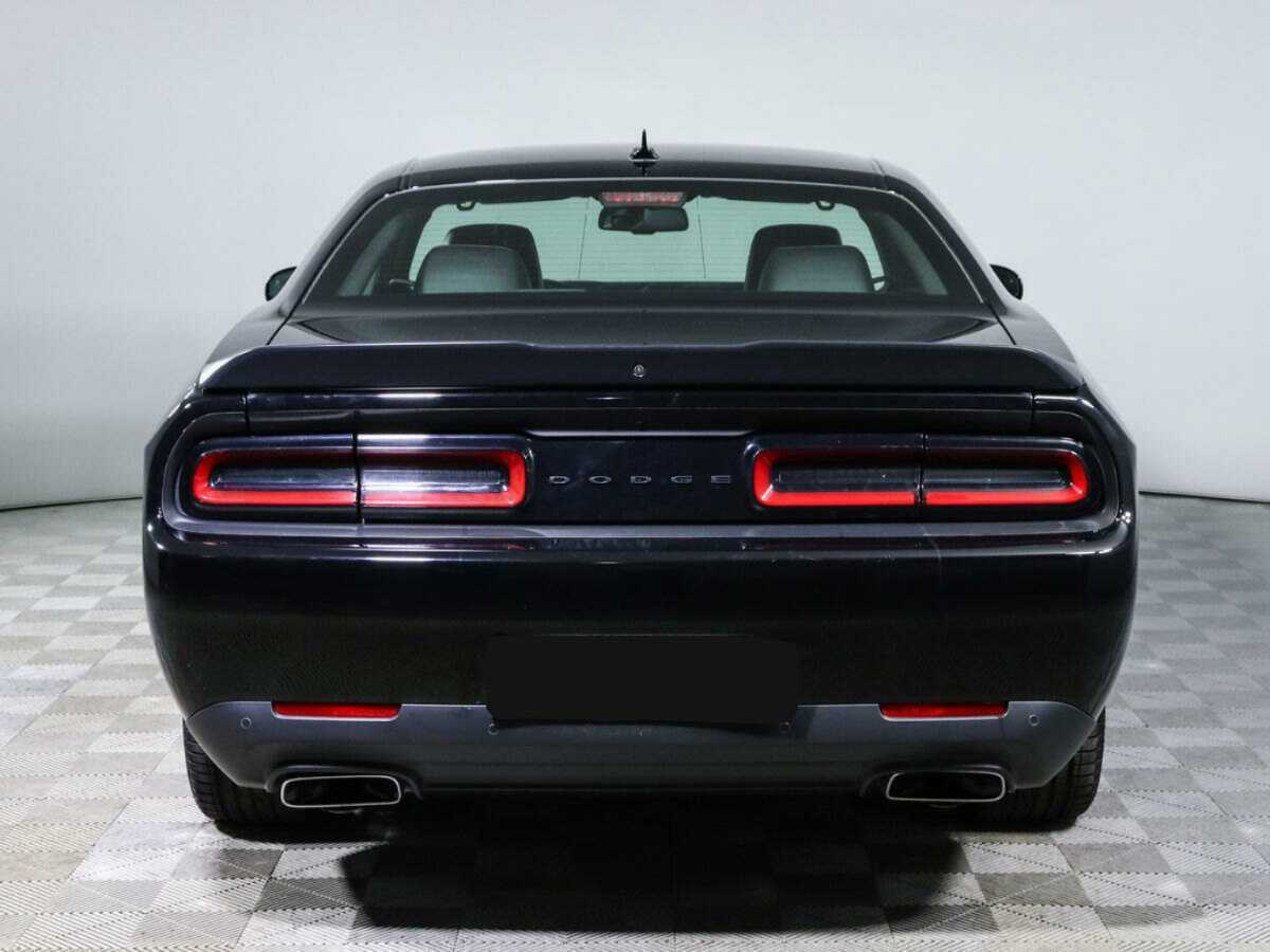 Купить Dodge Challenger с пробегом. Фото: #5
