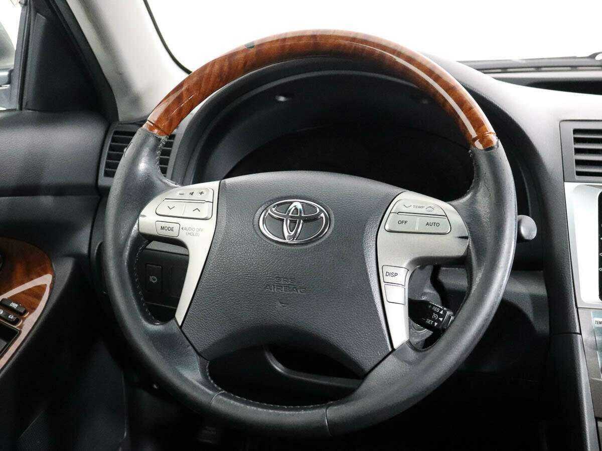 Купить Toyota Camry с пробегом. Фото: #12