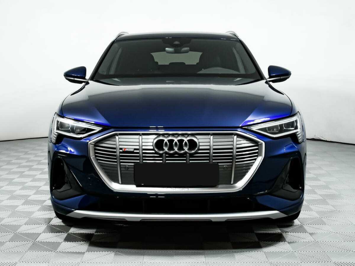 Купить Audi e-tron с пробегом. Фото: #1