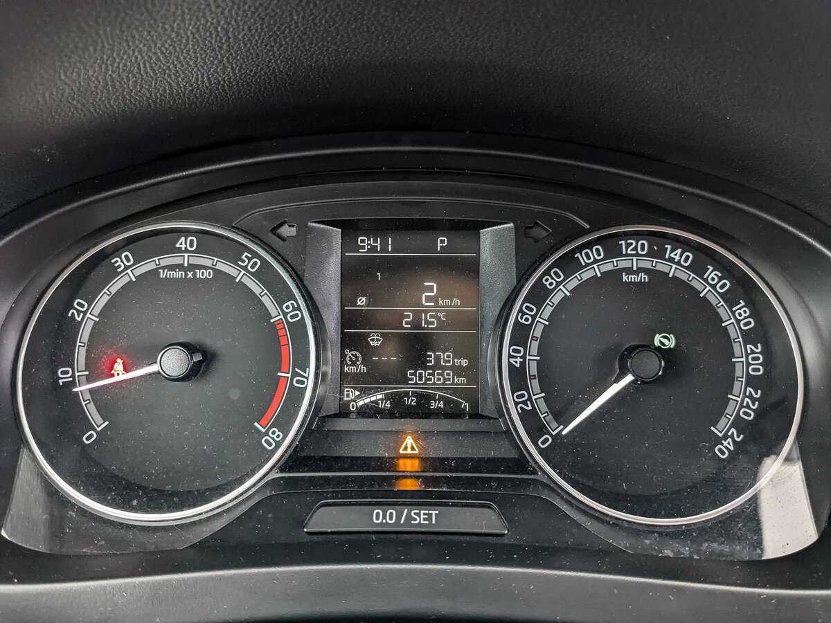 Купить Skoda Rapid с пробегом. Фото: #11