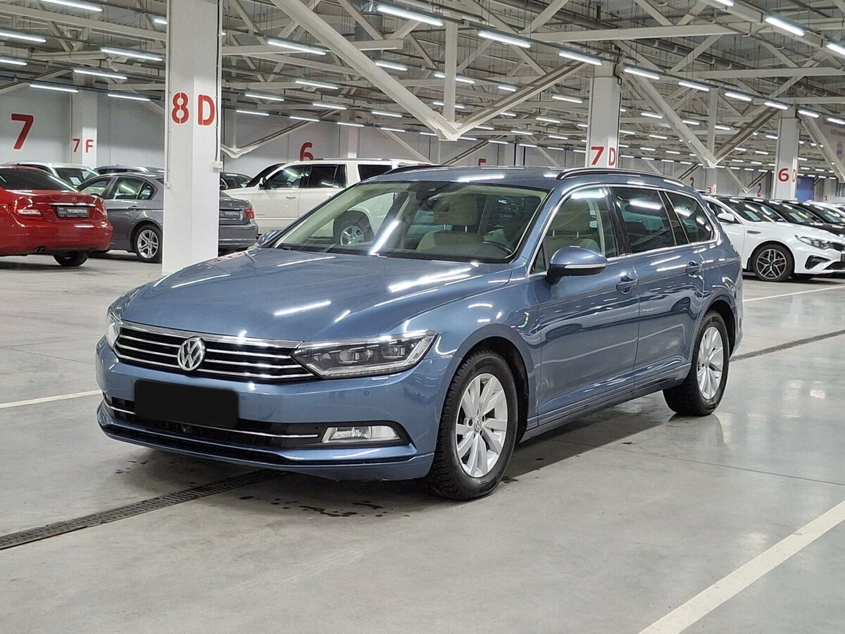 Купить Volkswagen Passat с пробегом. Посмотреть фото