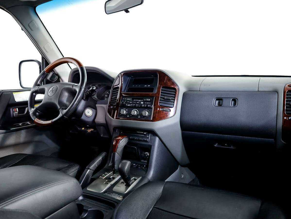 Купить Mitsubishi Pajero с пробегом. Фото: #5