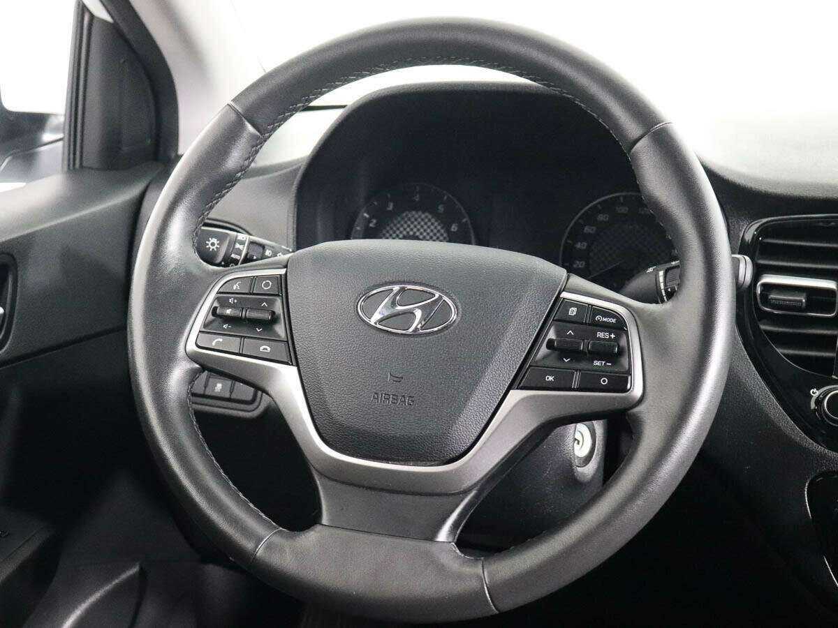 Купить Hyundai Solaris с пробегом. Фото: #12