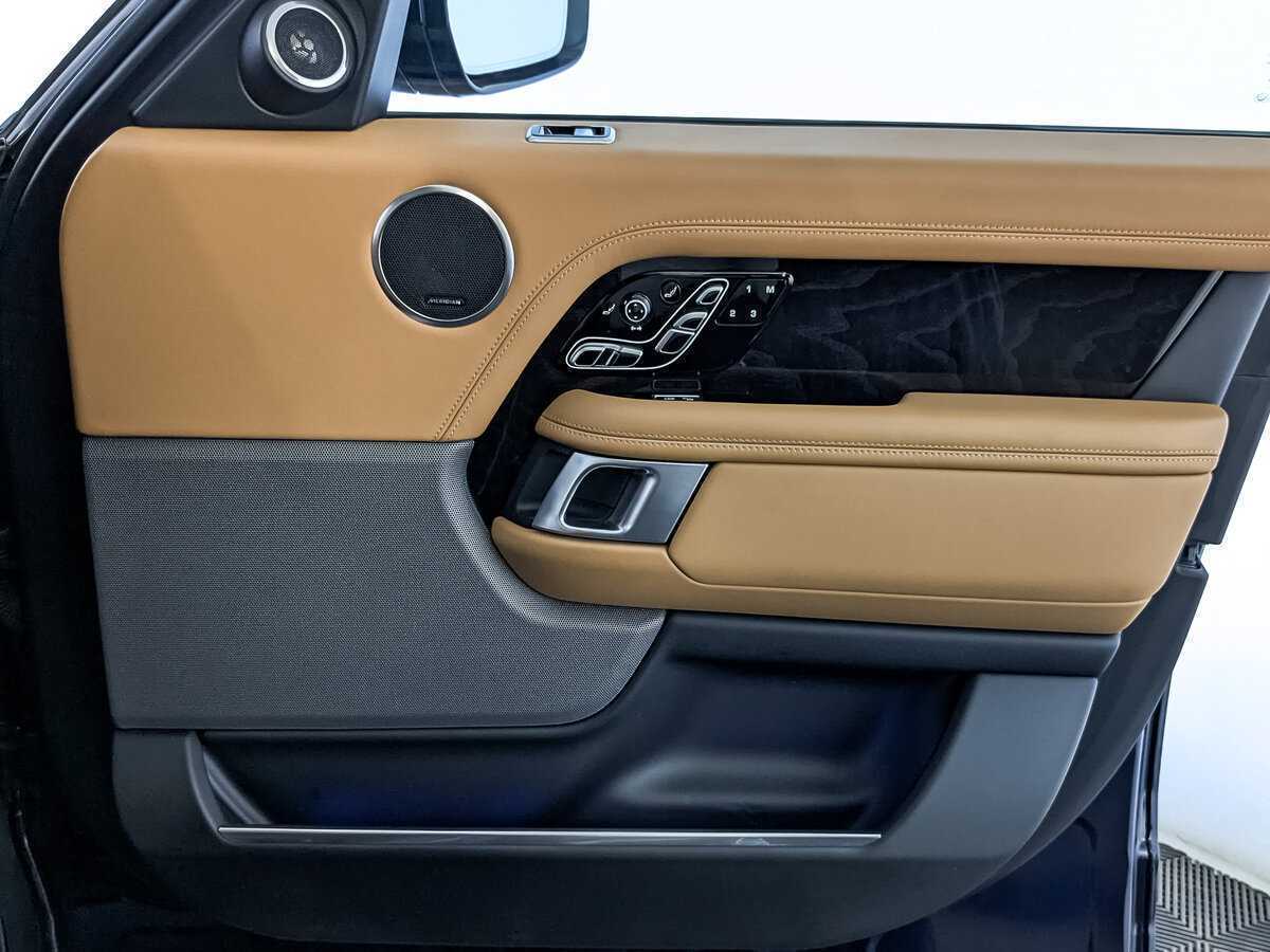 Купить Land Rover Range Rover с пробегом. Фото: #24
