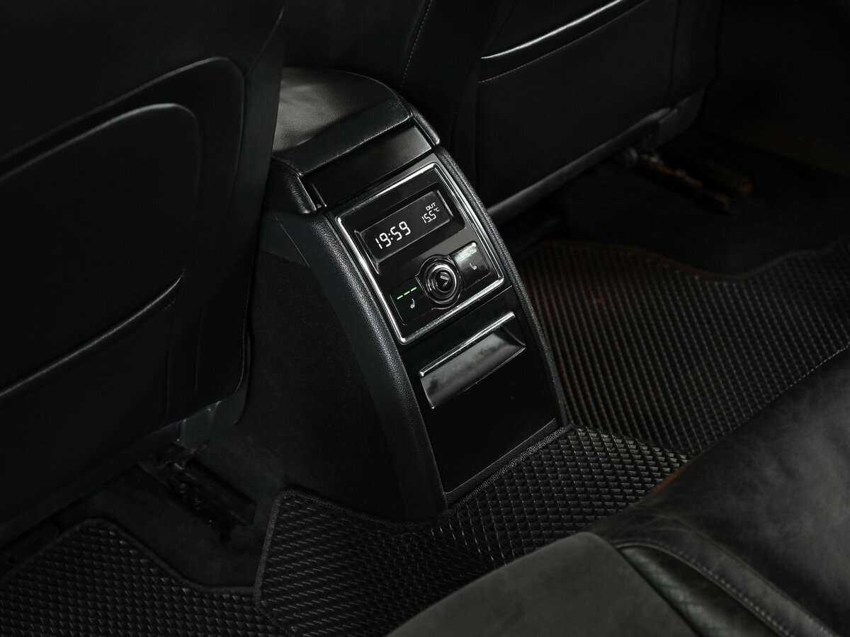 Купить Skoda Superb с пробегом. Фото: #6