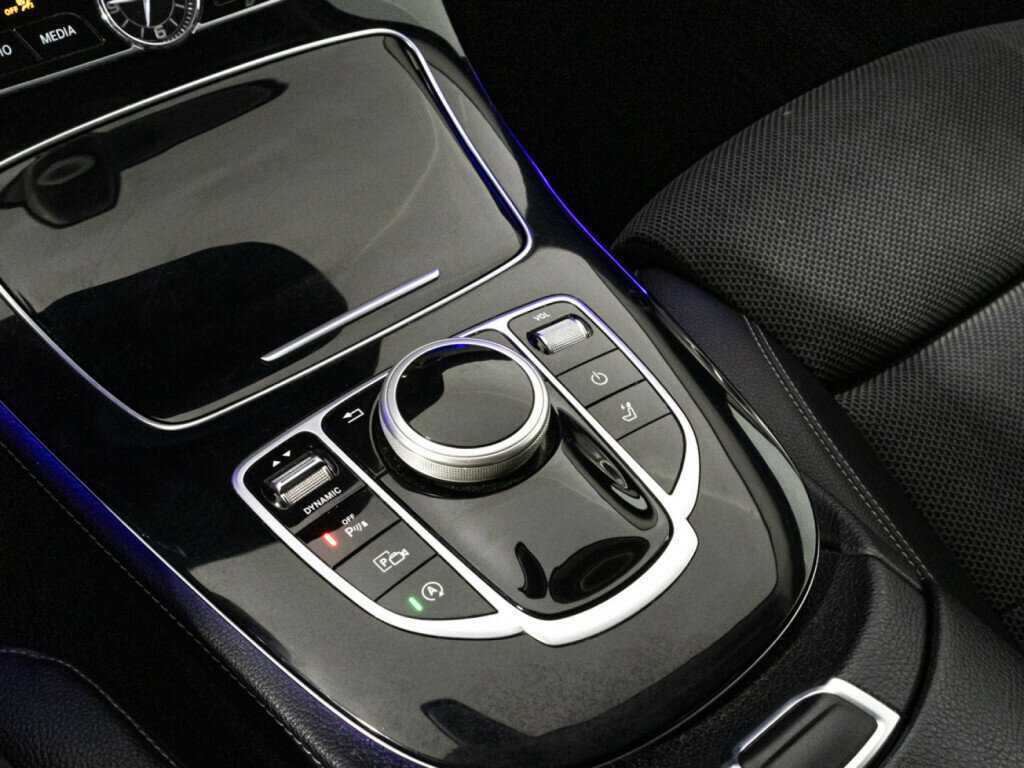 Купить Mercedes-Benz E-Класс с пробегом. Фото: #19