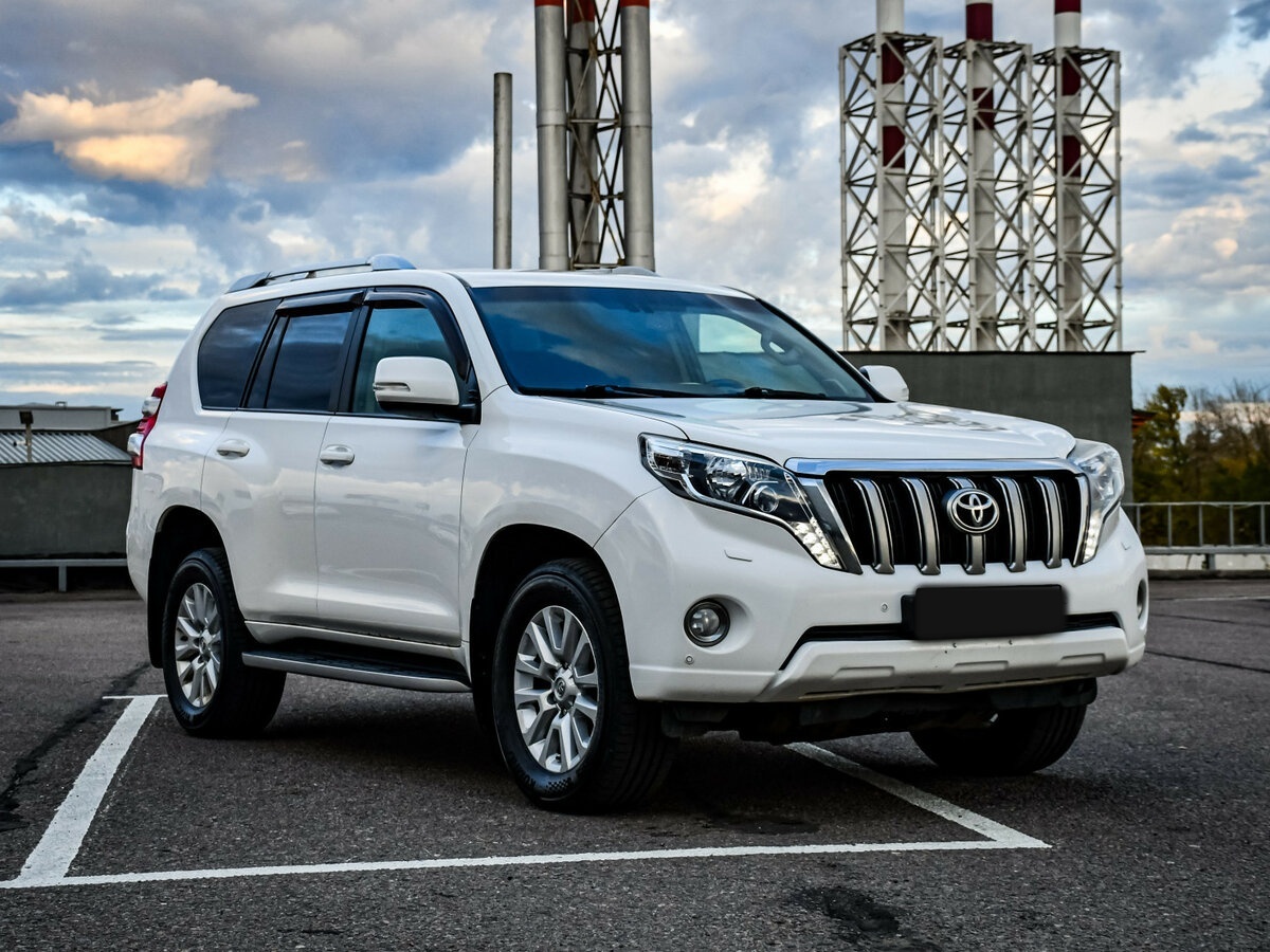 Купить Toyota Land Cruiser Prado с пробегом. Фото: #2