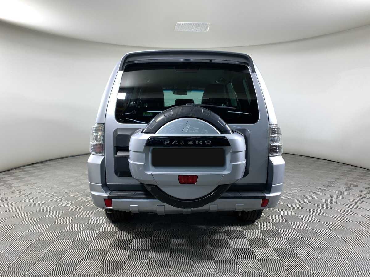 Купить Mitsubishi Pajero с пробегом. Фото: #5
