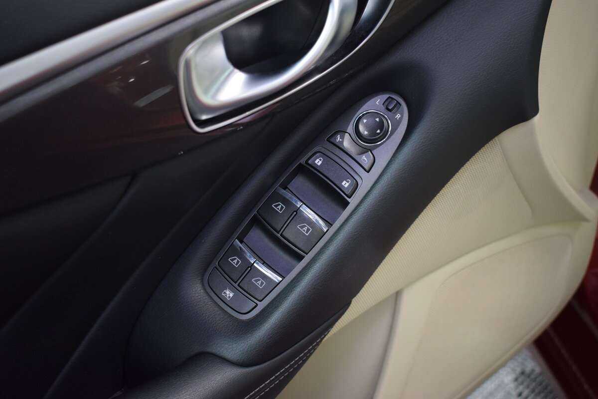 Купить Infiniti Q50 с пробегом. Фото: #15
