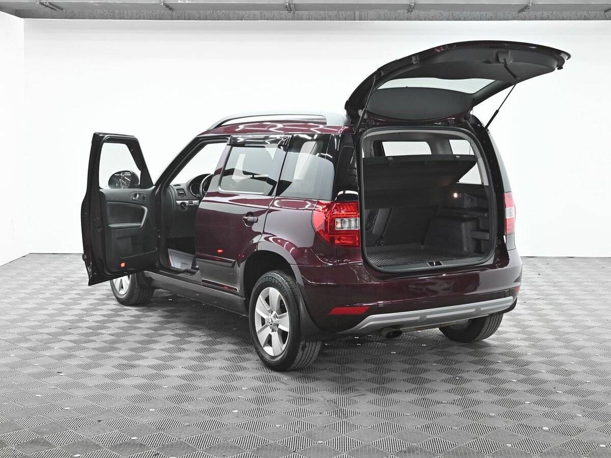 Купить Skoda Yeti с пробегом. Фото: #4