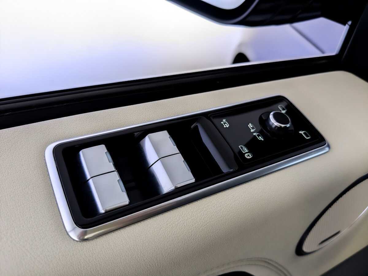 Купить Land Rover Range Rover с пробегом. Фото: #16