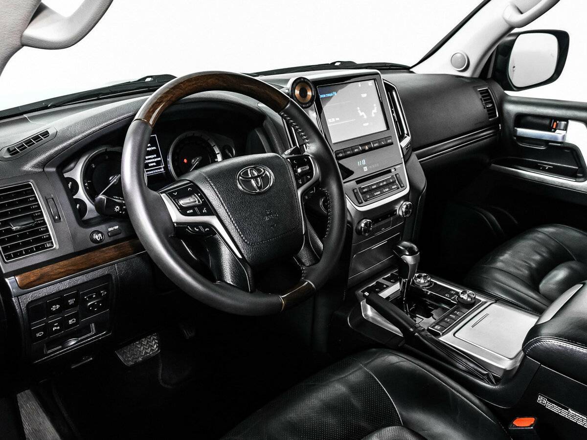 Купить Toyota Land Cruiser с пробегом. Фото: #12