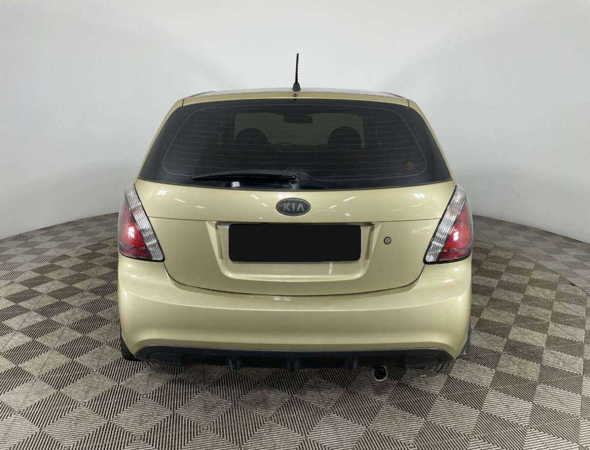 Купить Kia Rio с пробегом. Фото: #2
