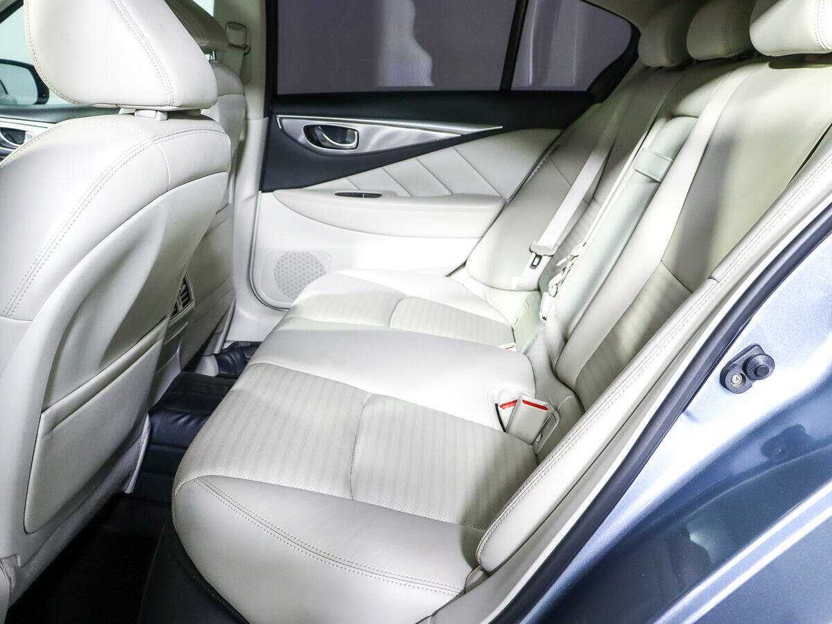 Купить Infiniti Q50 с пробегом. Фото: #7